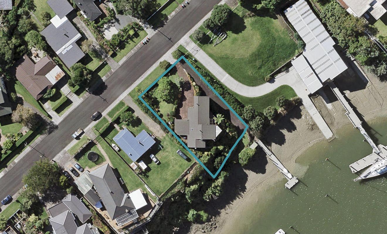 12 Riverview Road, Panmure, Auckland - Carousel 1