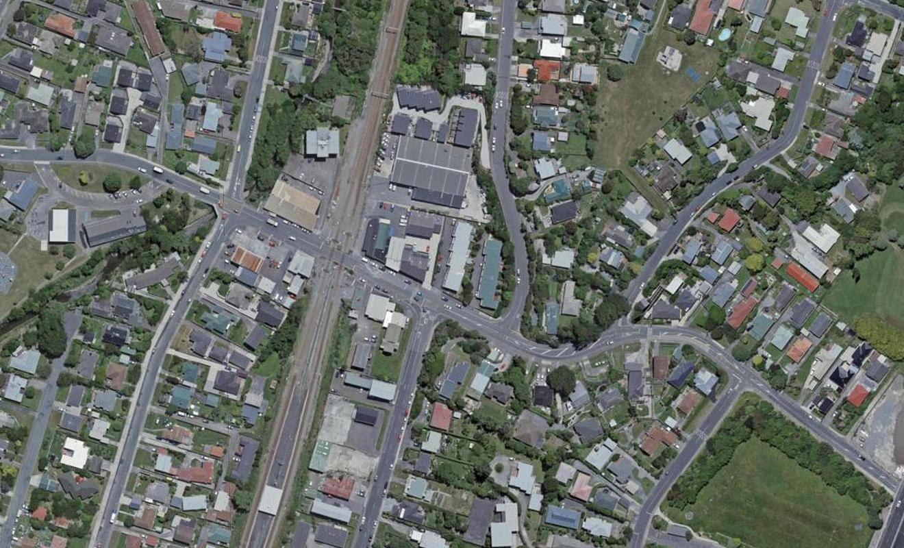 2/21 Collins Avenue, Tawa, Wellington - Carousel 1