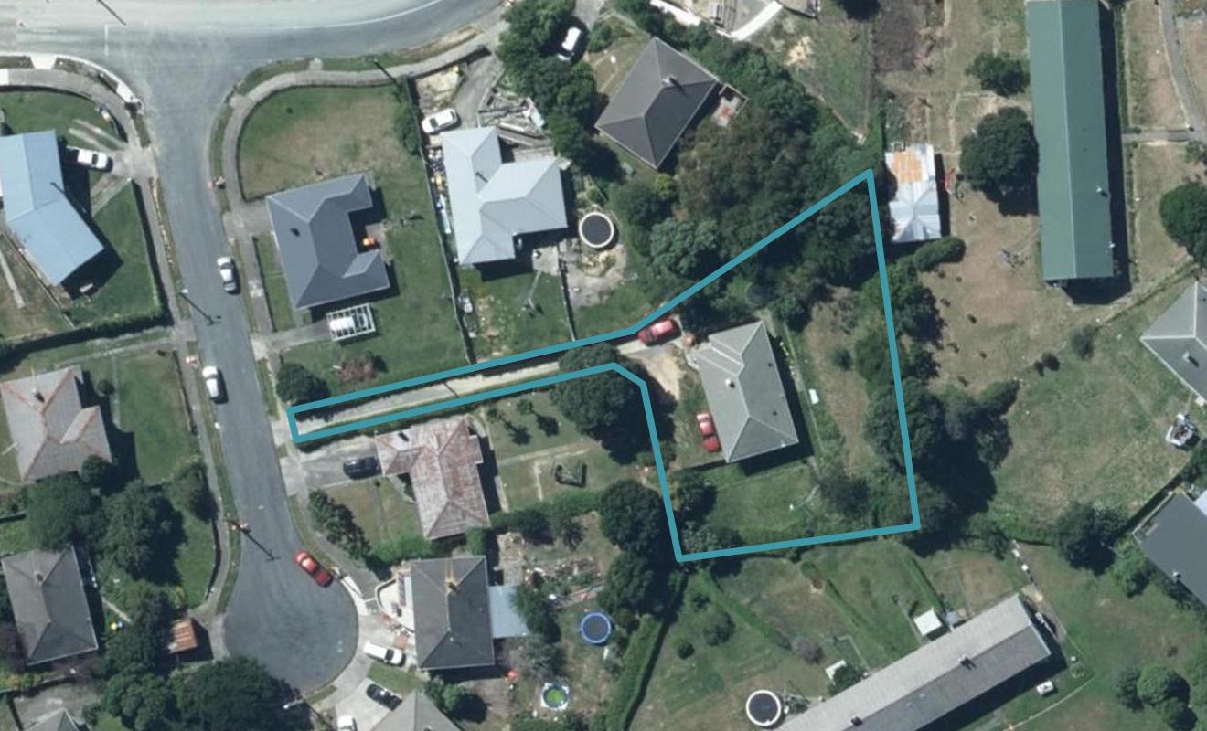 3 Berkshire Grove, Cannons Creek, Porirua - Carousel 1