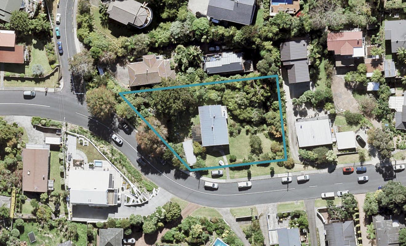 21 Valley Road, Browns Bay, Auckland - Carousel 1