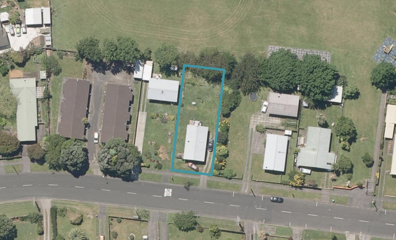 381 Somme Parade, Aramoho, Whanganui - Carousel 1