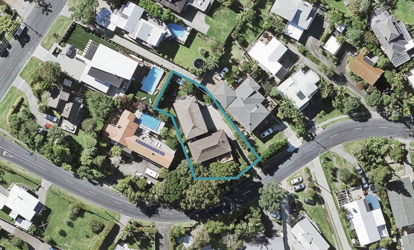 2/47 Channel View Road, Campbells Bay, Auckland - Carousel 1