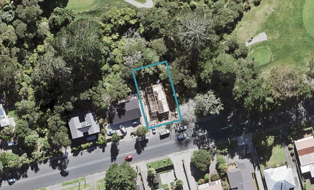 33A Godley Road, Green Bay, Auckland - Carousel 1