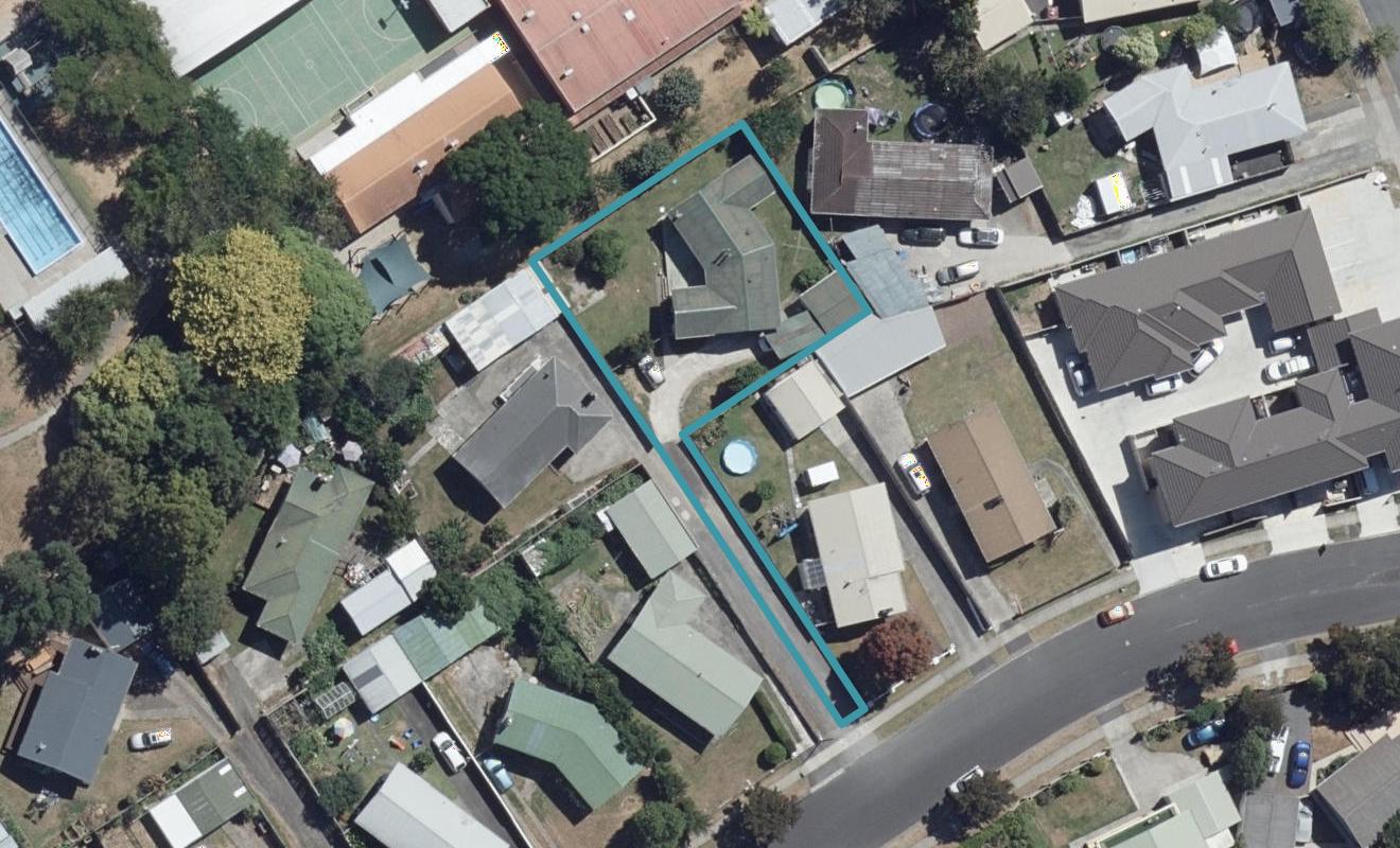 8 Rosalind Street, Deanwell, Hamilton - Carousel 1