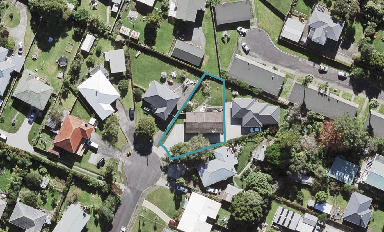 5 Maunder Place, New Lynn, Auckland - Carousel 1