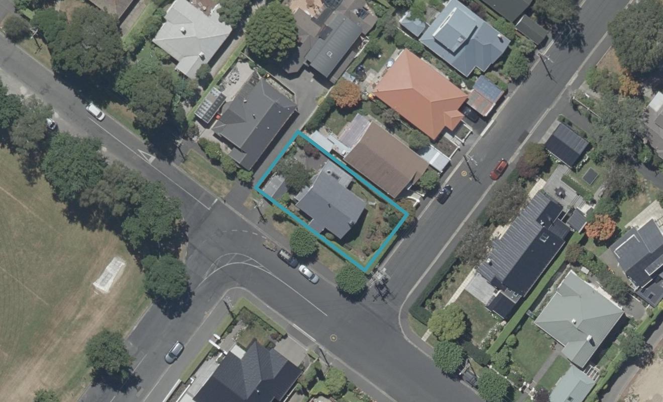 98 Cannington Road, Maori Hill, Dunedin - Carousel 1