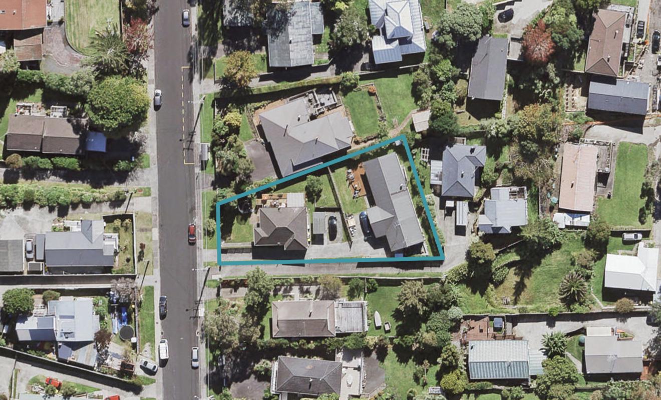 2/89 Verbena Road, Birkdale, Auckland - Carousel 1