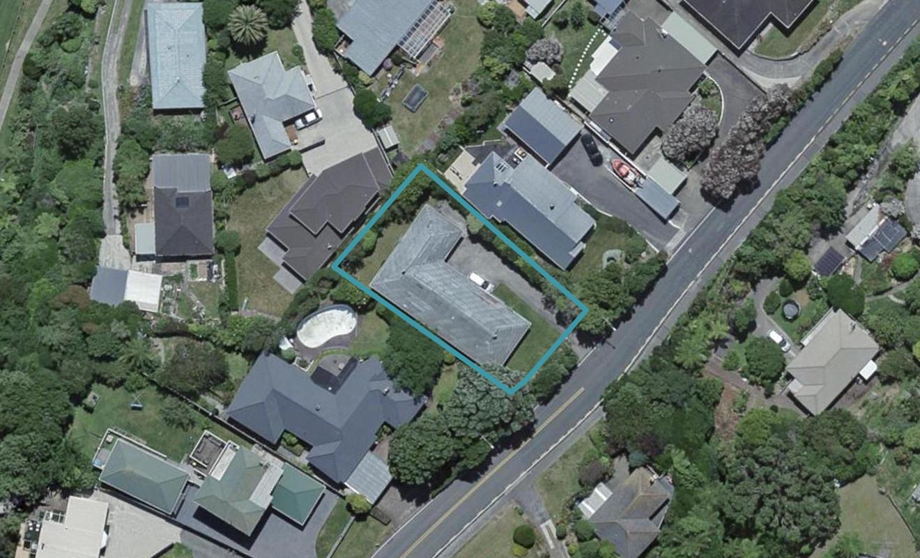 14 Ngatitoa Street, Tawa, Wellington - Carousel 1