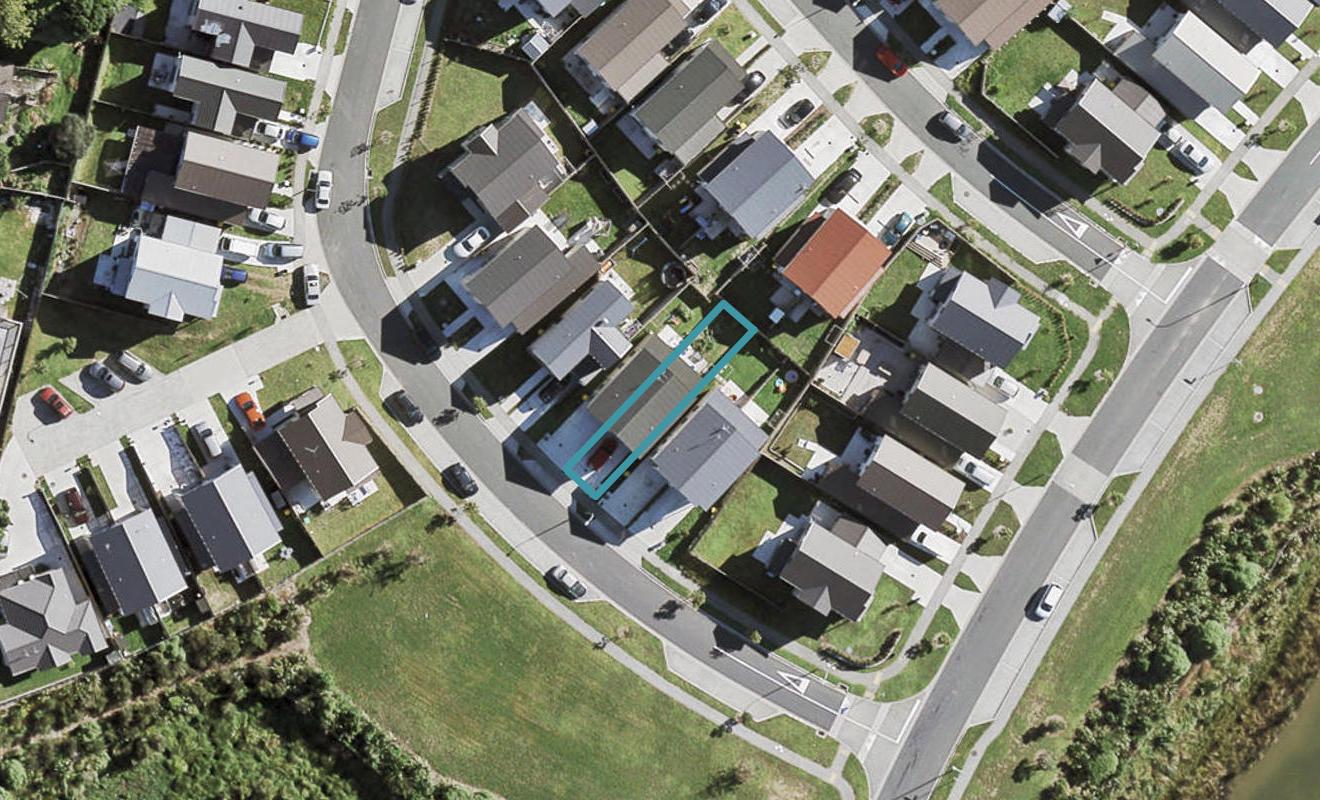 16 Tonuitanga Street, Weymouth, Auckland - Carousel 1
