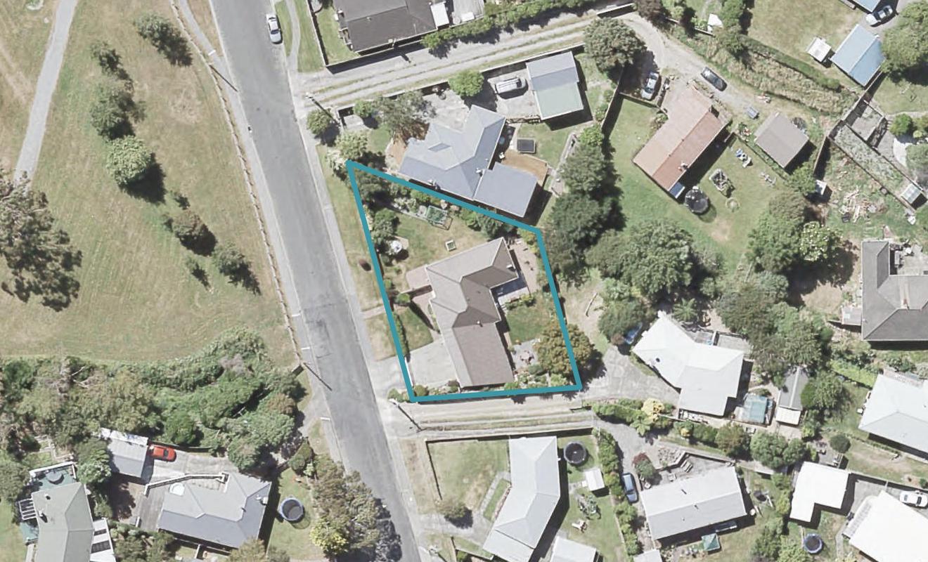 41 Wood Street, Wainuiomata, Lower Hutt - Carousel 1