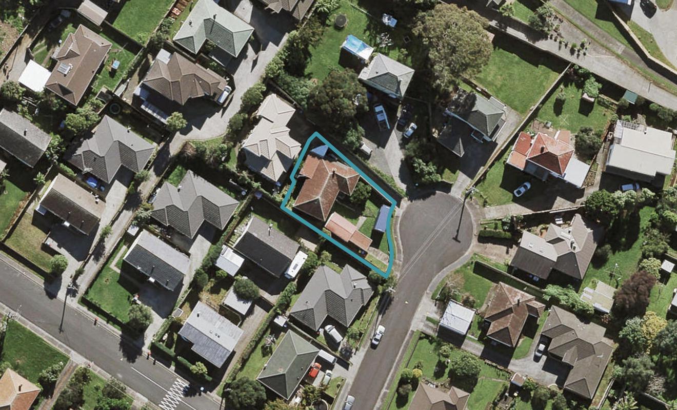 4 Millard Street, Three Kings, Auckland - Carousel 1