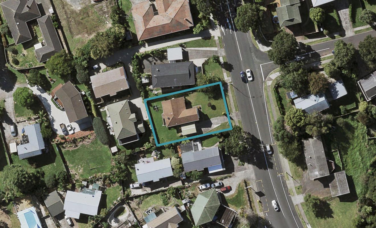 11 Everglade Drive, Goodwood Heights, Auckland - Carousel 1