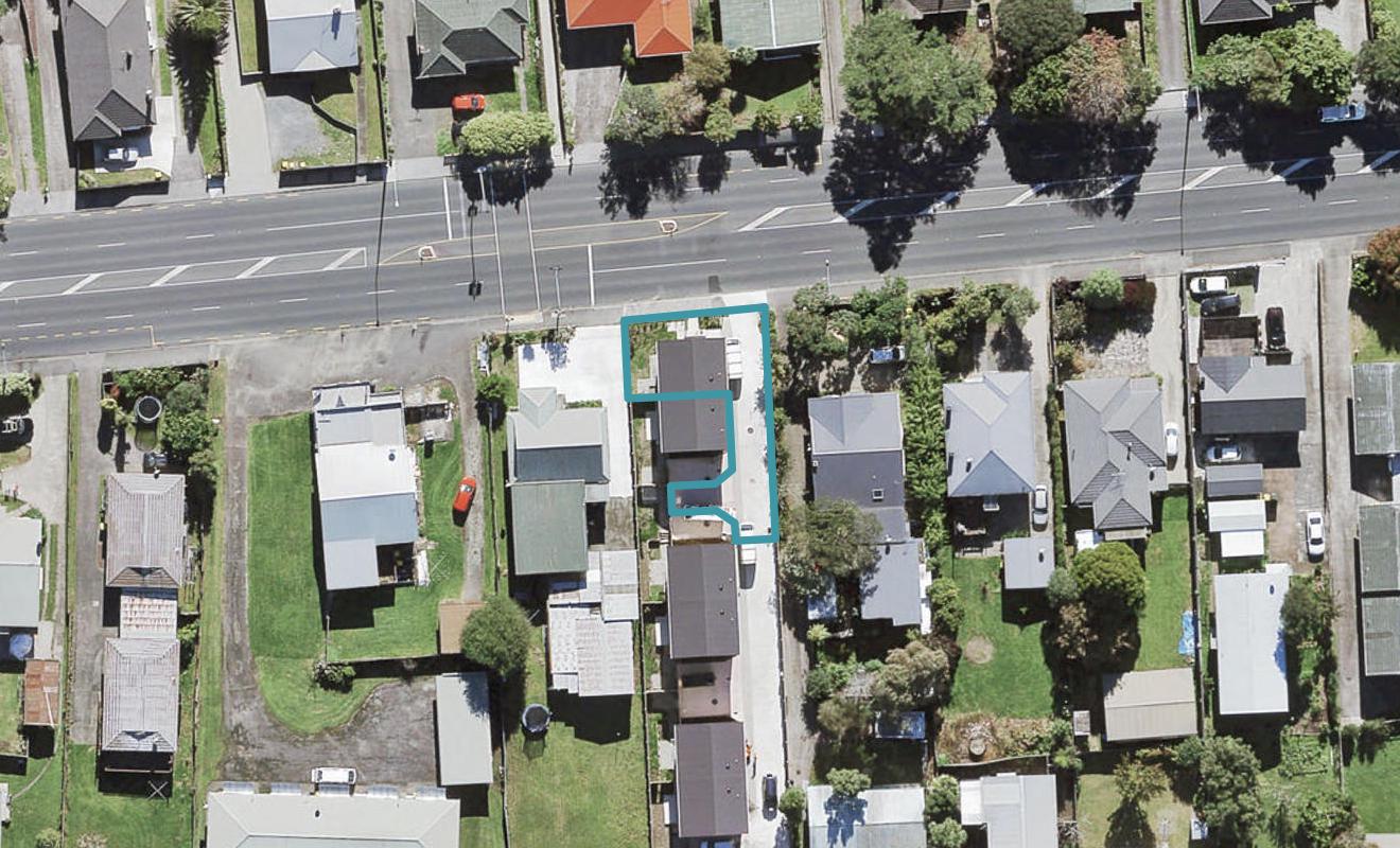 1/3216 Great North Road, New Lynn, Auckland - Carousel 1