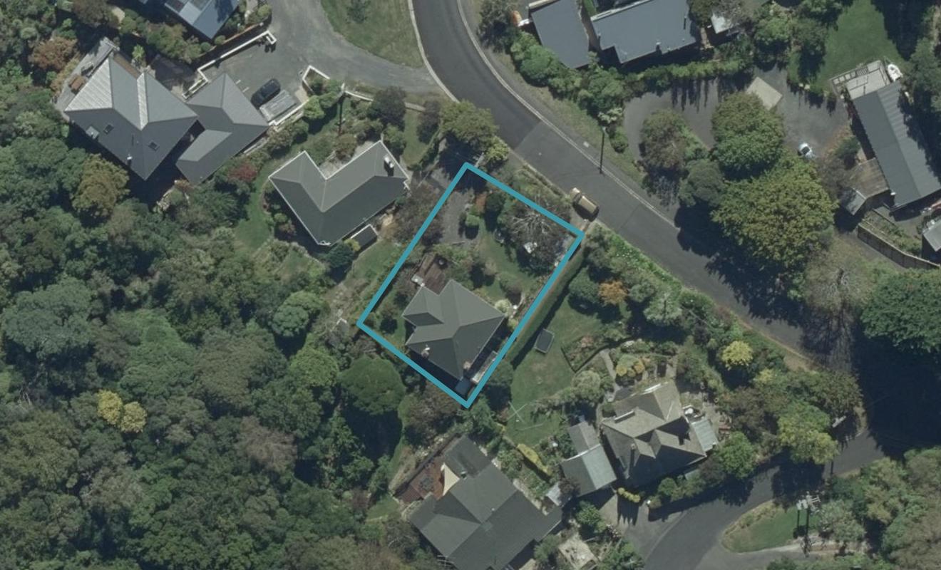 10 Marion Street, Macandrew Bay, Dunedin - Carousel 1