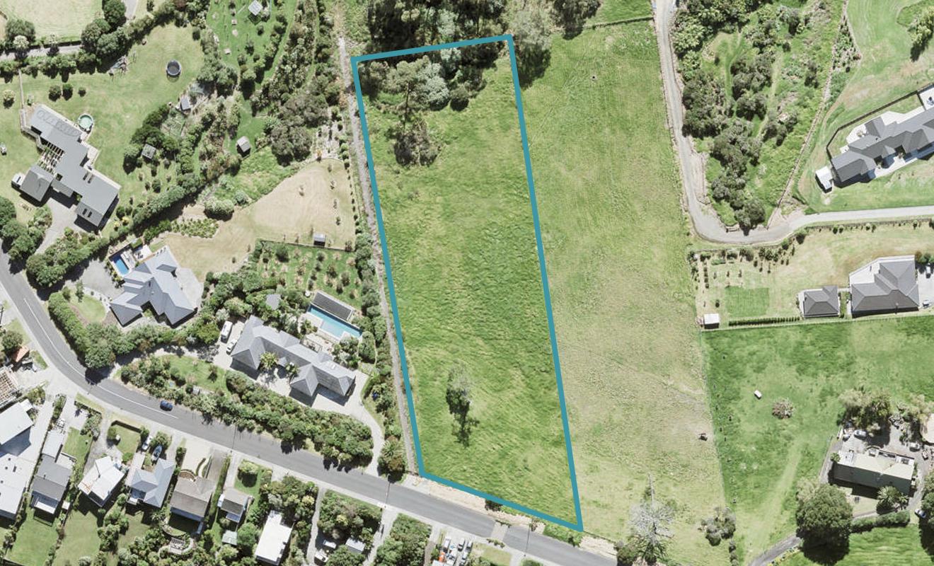 10 Roberts Road, Matakatia, Whangaparāoa - Carousel 1