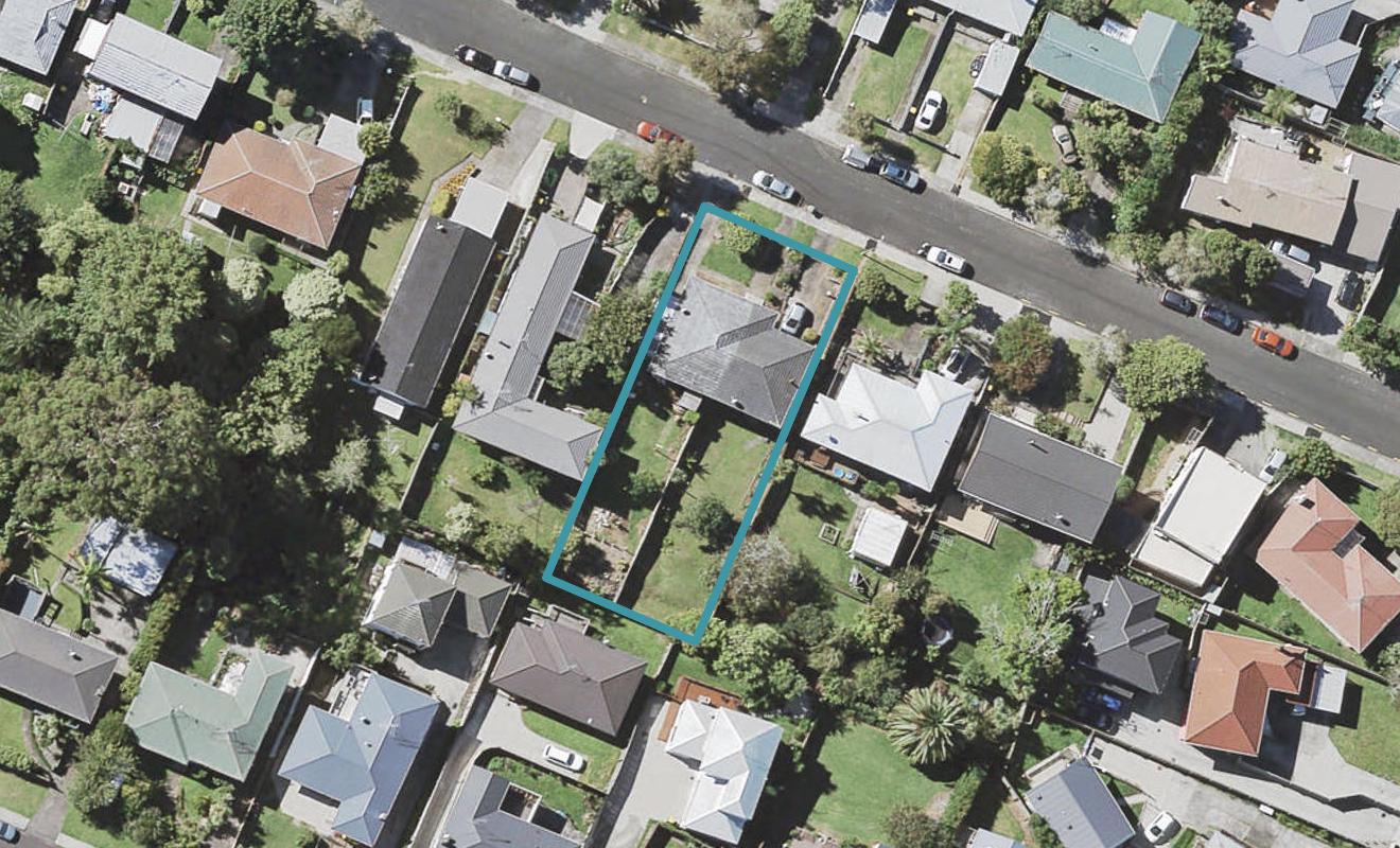10A Pegler Drive, Howick, Auckland - Carousel 1