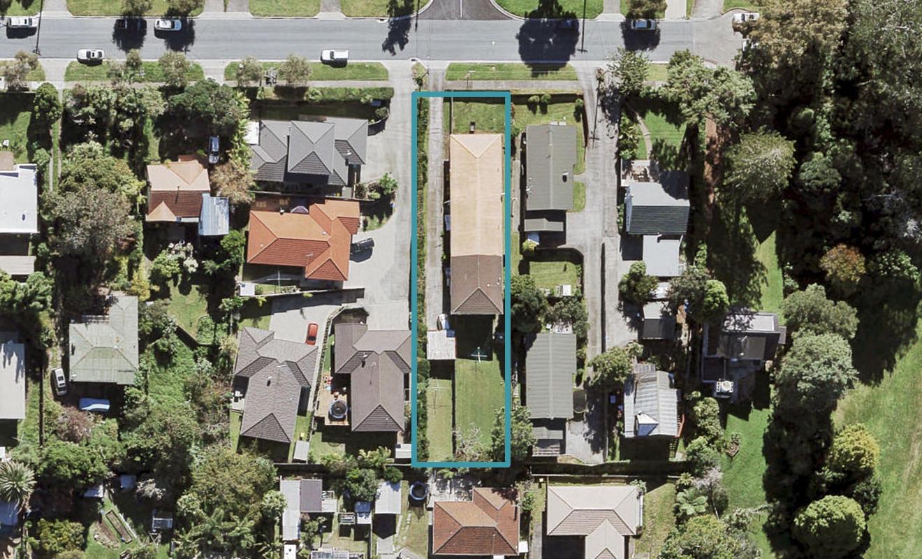 2/27 Akehurst Avenue, New Lynn, Auckland - Carousel 1