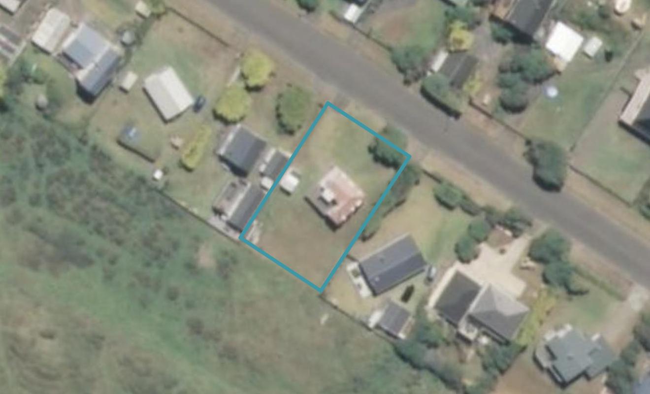 14 James Street, Waikawa Beach, Levin - Carousel 1