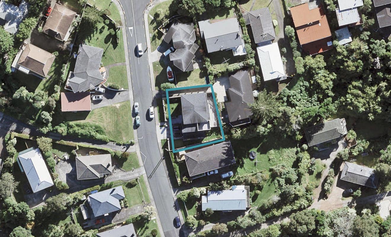2B Limmer Place, Browns Bay, Auckland - Carousel 1