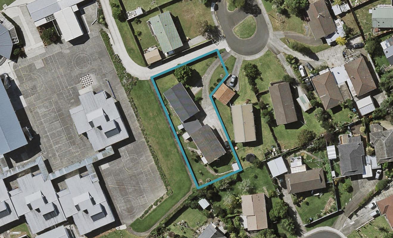 1/17 Shalimar Place, Clover Park, Auckland - Carousel 1