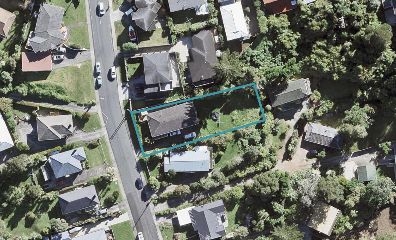 2 Limmer Place, Browns Bay, Auckland - Carousel 1