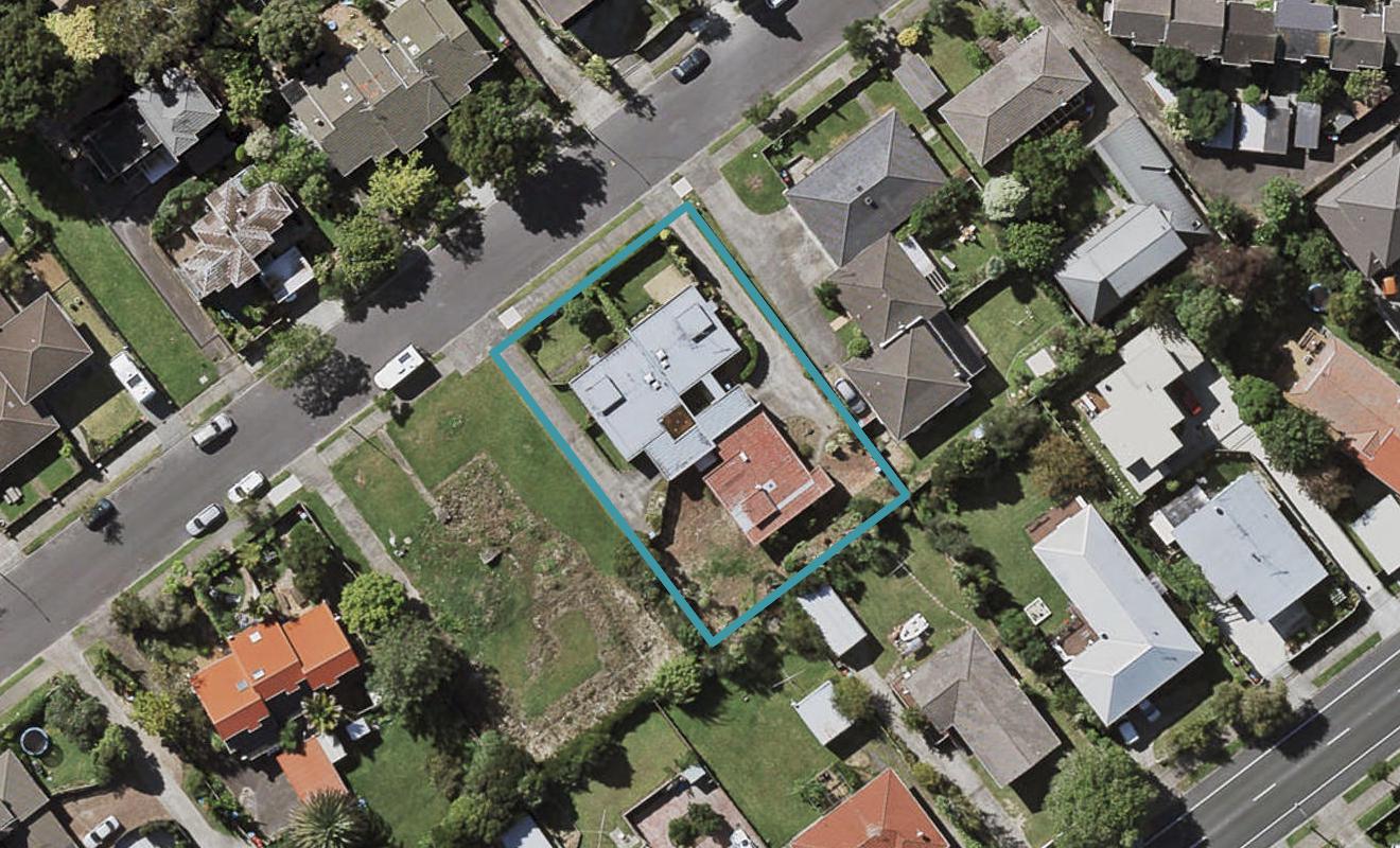 2/27 Monteith Crescent, Remuera, Auckland - Carousel 1