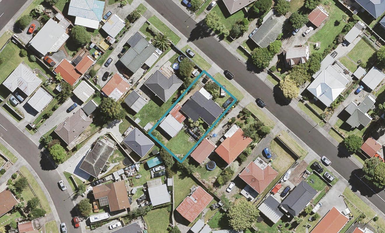 10 Solea Road, Sunnyvale, Auckland - Carousel 1