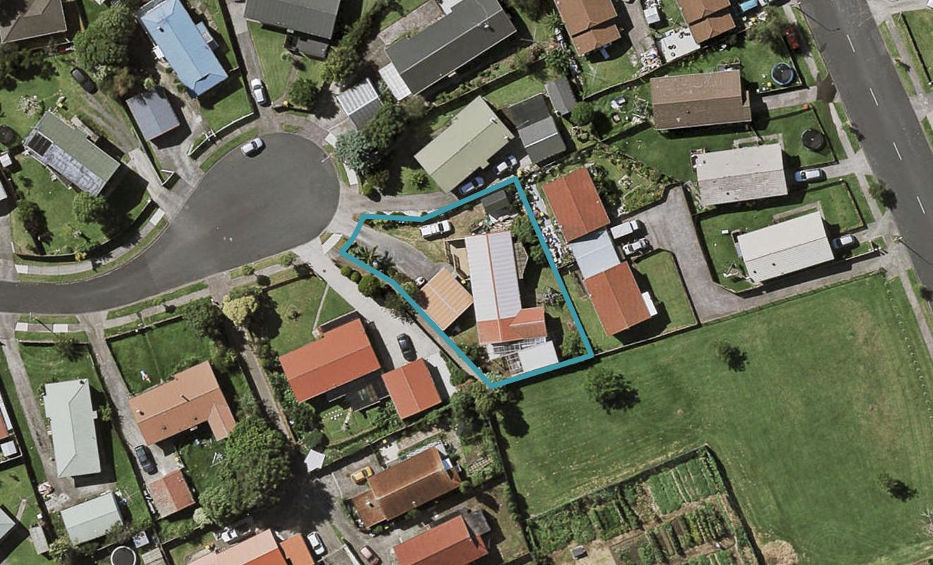13 Constance Place, Clover Park, Auckland - Carousel 1