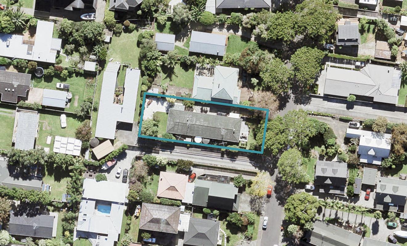 1/9 Motuora Road, Manly, Whangaparaoa - Carousel 1