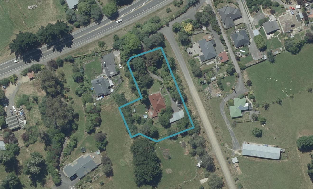 2 Braeside, East Taieri, Mosgiel - Carousel 1