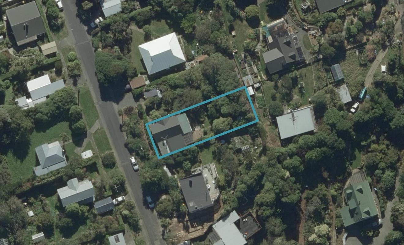 17 Moerangi Street, Broad Bay, Dunedin - Carousel 1