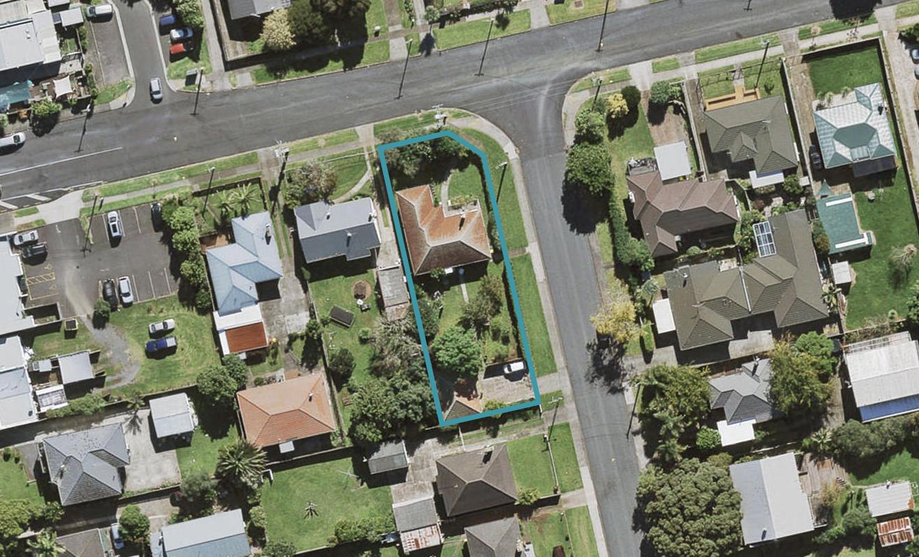 6 Miro Road, Mangere Bridge, Auckland - Carousel 1