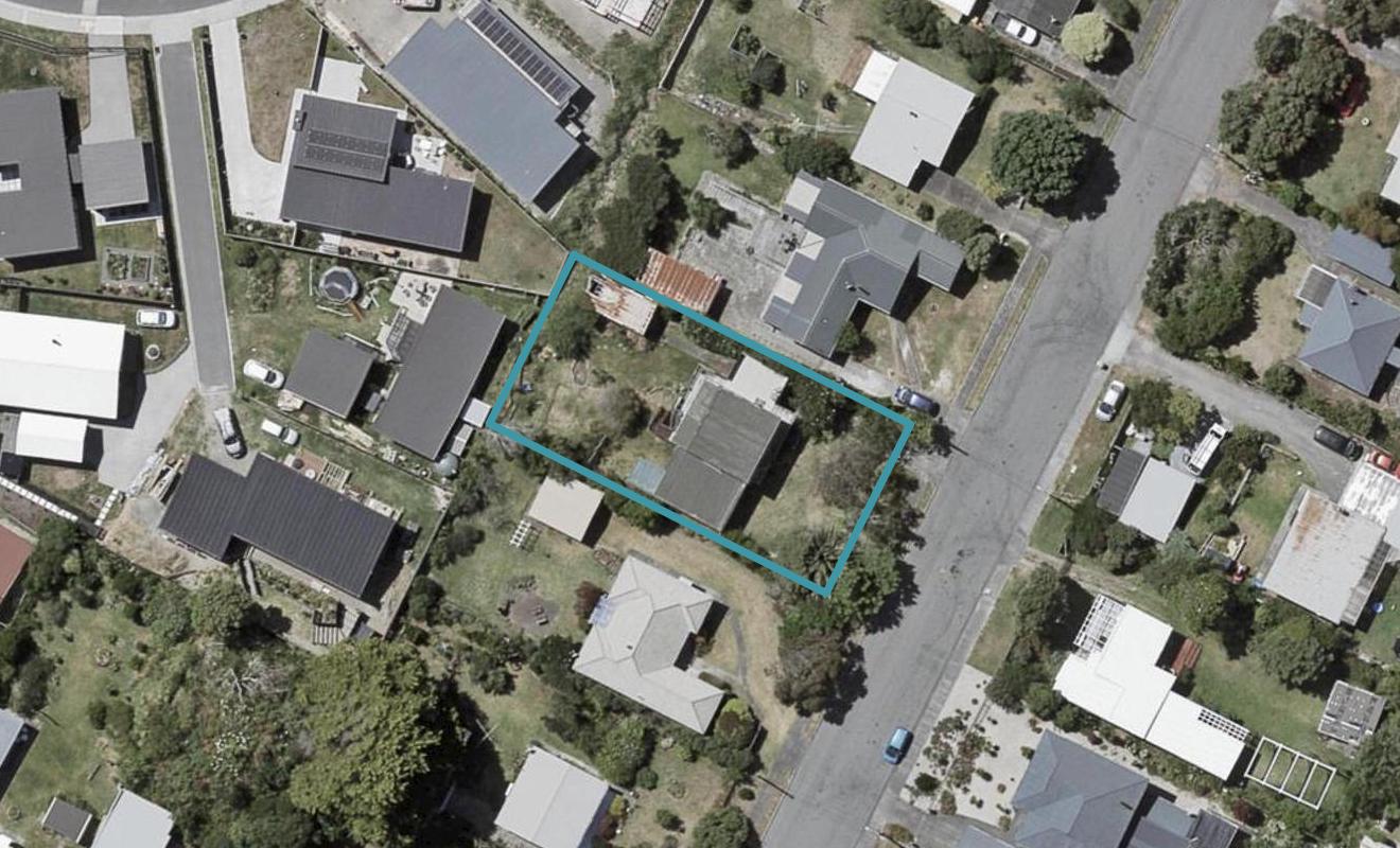 17 Mahoe Street, Otaki Beach, Otaki - Carousel 1