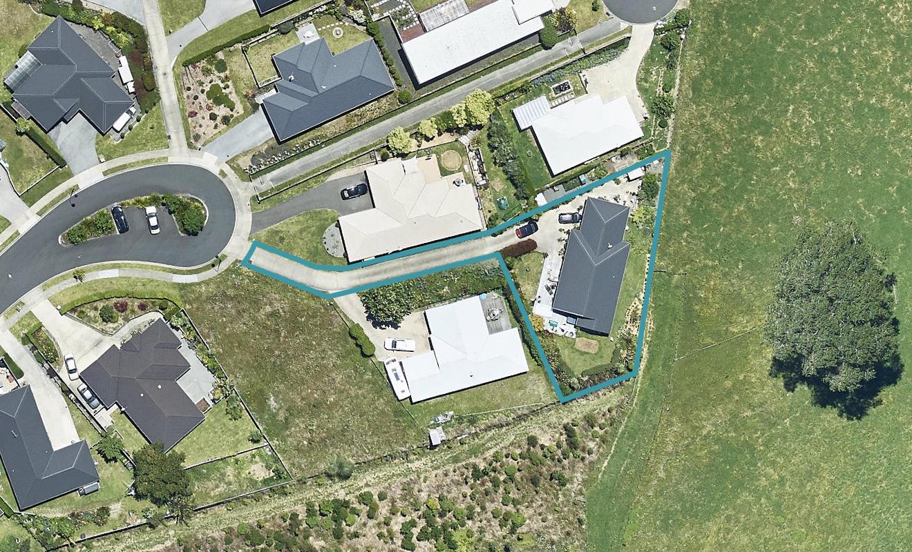 112 Falcon Drive, Welcome Bay, Tauranga - Carousel 1