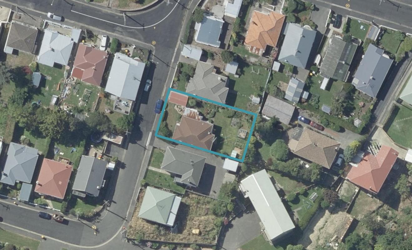 8 Renfrew Street, Balaclava, Dunedin - Carousel 1