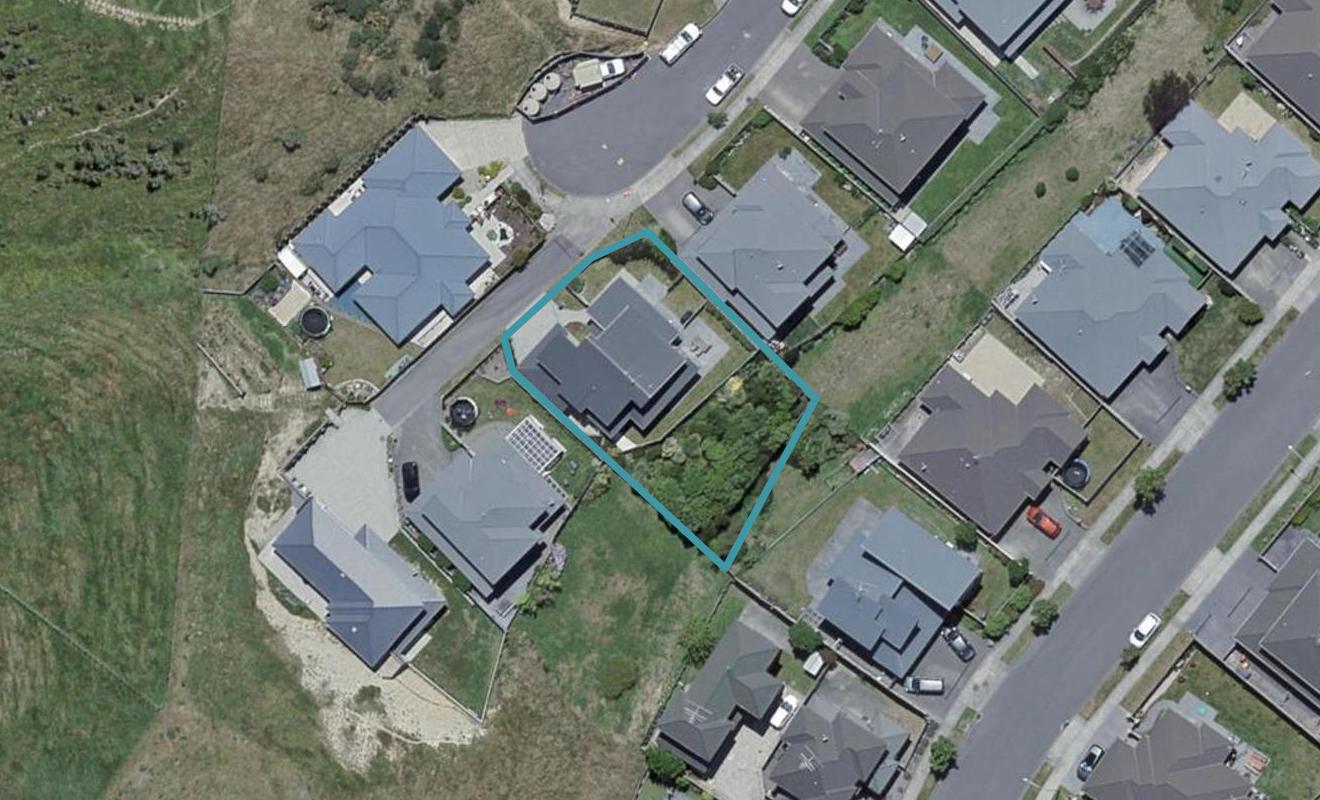 11 Moston Grove, Churton Park, Wellington - Carousel 1