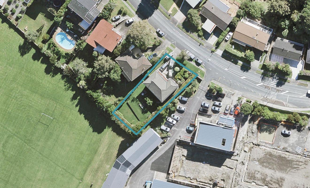 38 Sartors Avenue, Northcross, Auckland - Carousel 1