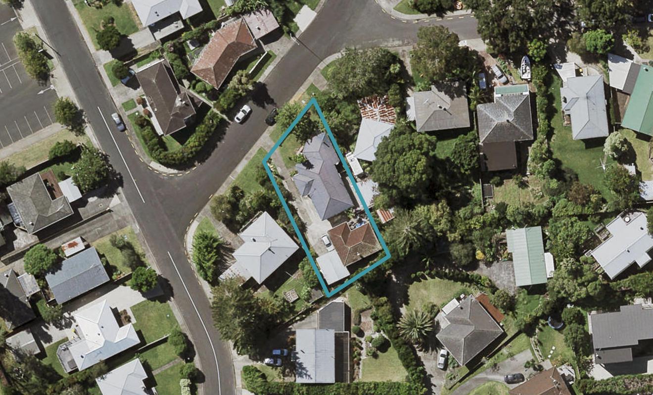 2/34 Arrow Road, Forrest Hill, Auckland - Carousel 1