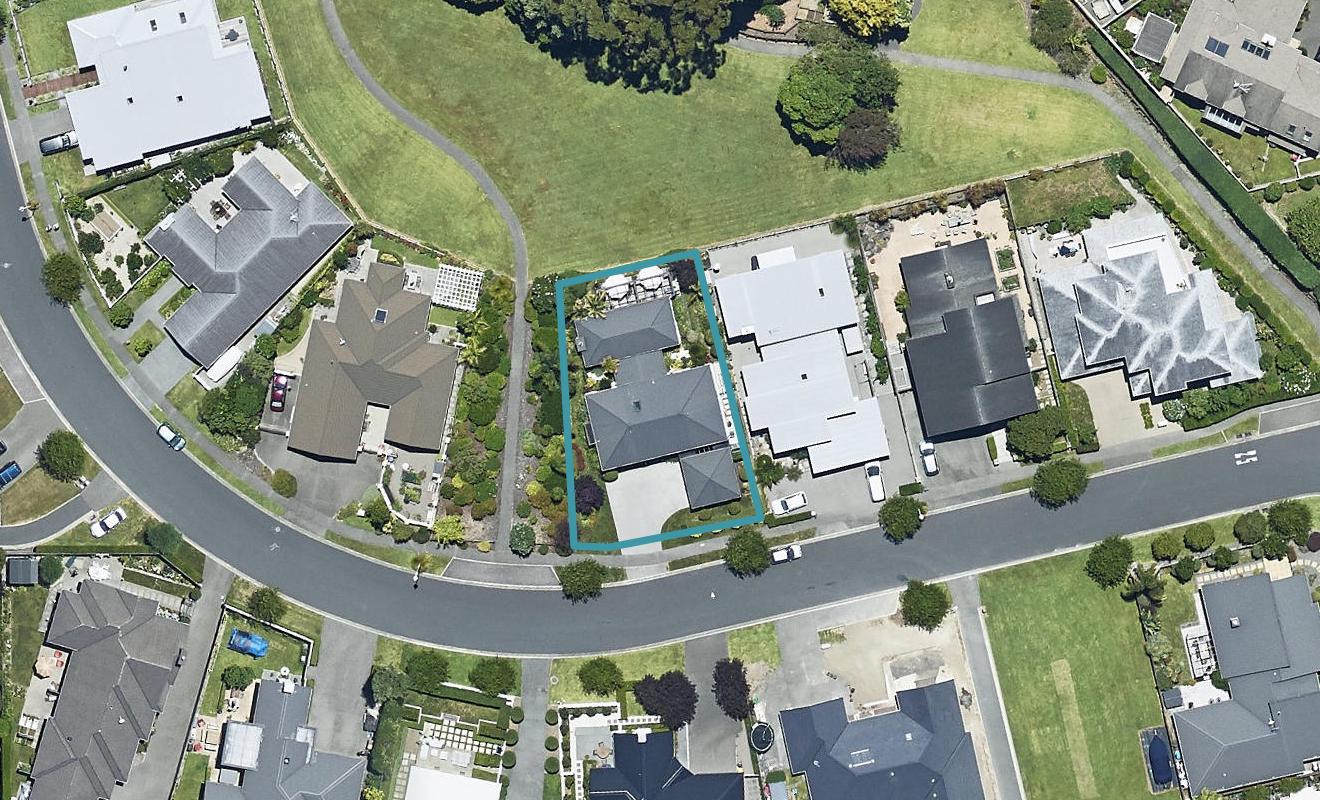 19 Contour Avenue, Pyes Pa, Tauranga - Carousel 1