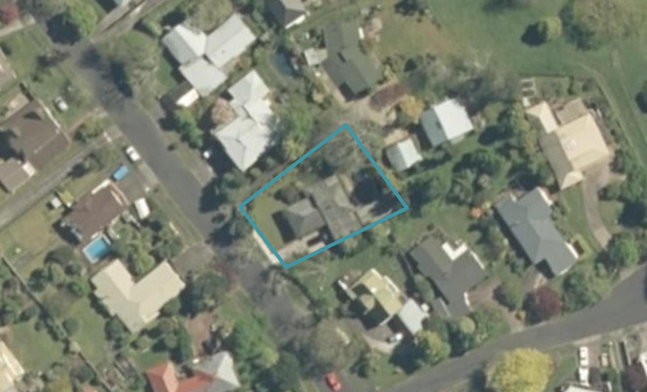 12 Marlowe Drive, Leamington, Cambridge - Carousel 1