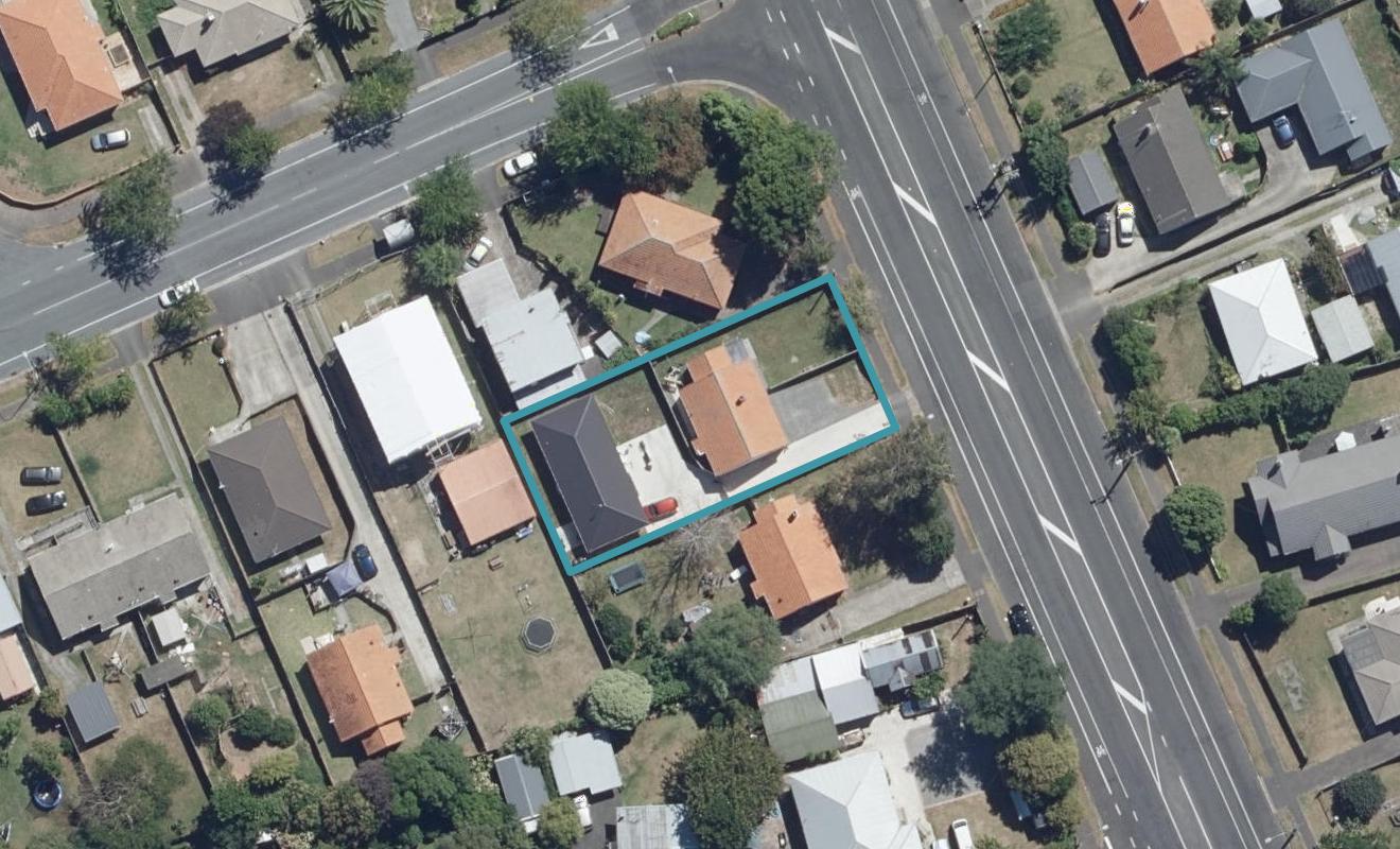 1065 Heaphy Terrace, Fairfield, Hamilton - Carousel 1