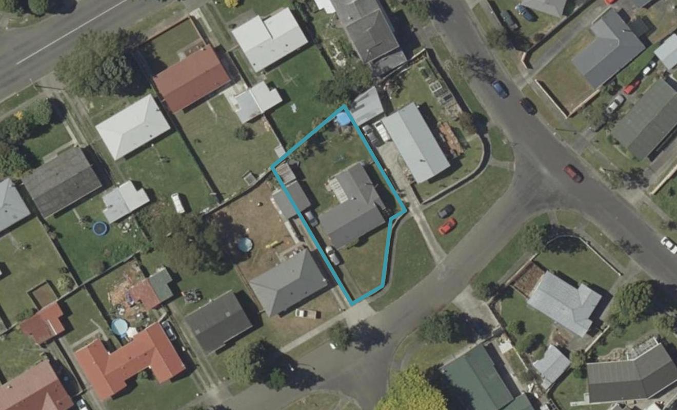 4 Halswell Crescent, Westbrook, Palmerston North - Carousel 1