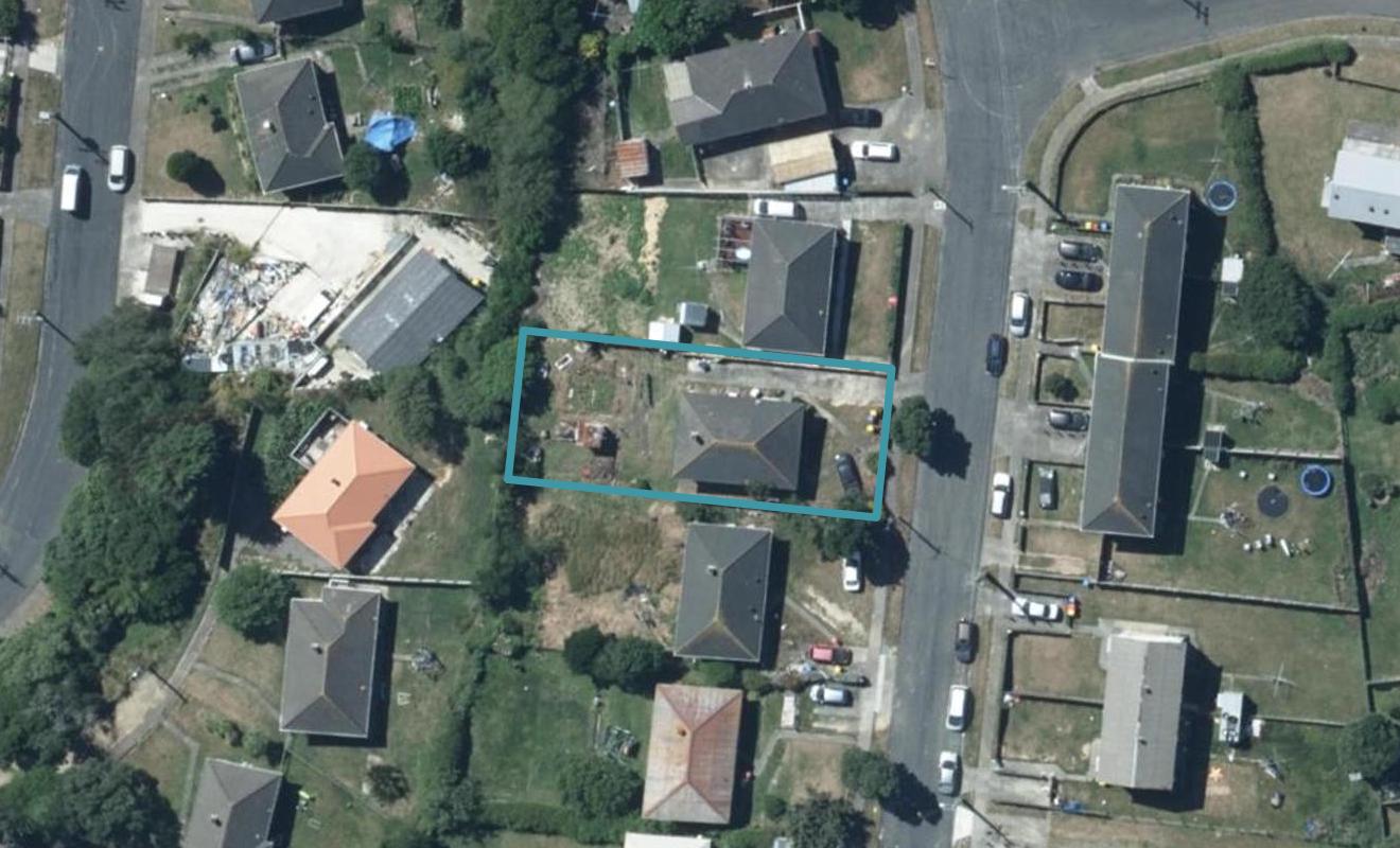 28 Hereford Street, Cannons Creek, Porirua - Carousel 1