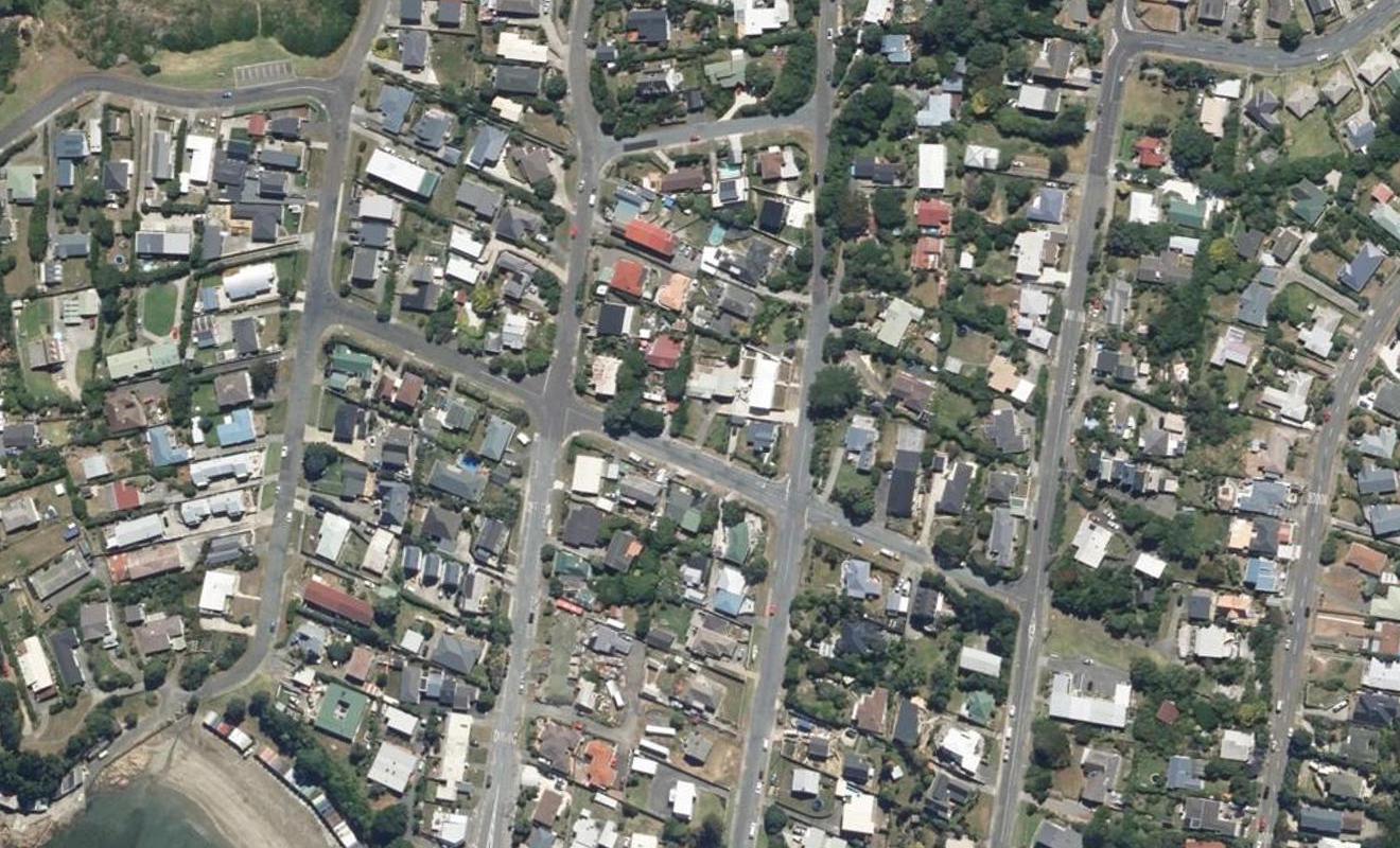 11 John Street, Titahi Bay, Porirua - Carousel 1