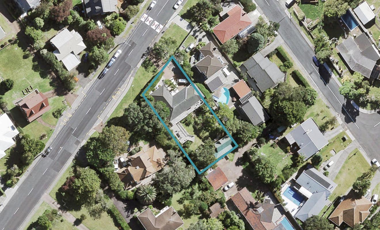 38 Avonleigh Road, Green Bay, Auckland - Carousel 1