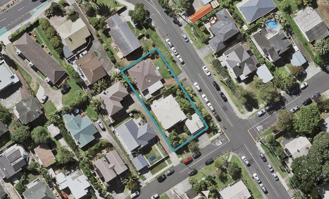 2/5 Eldon Street, Takapuna, Auckland - Carousel 1