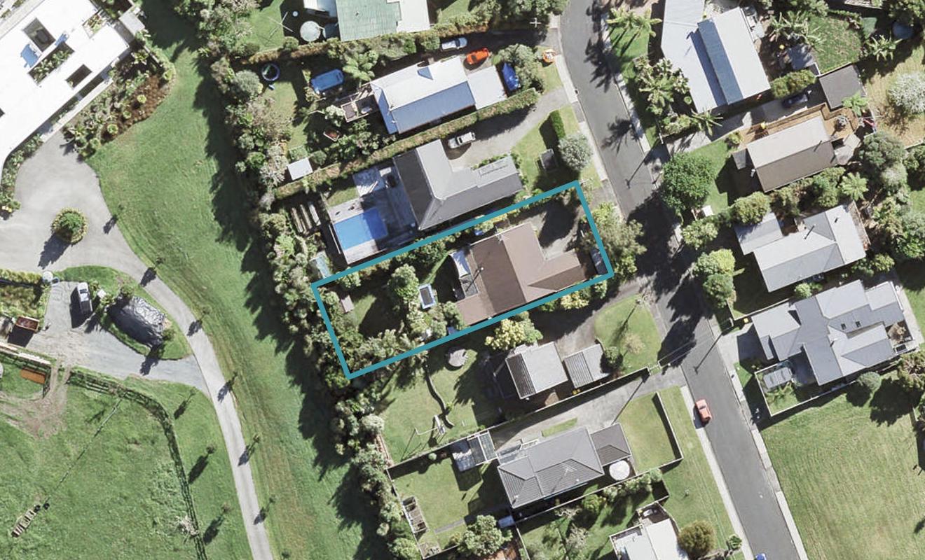 8 Valerie Crescent, Albany - Carousel 1
