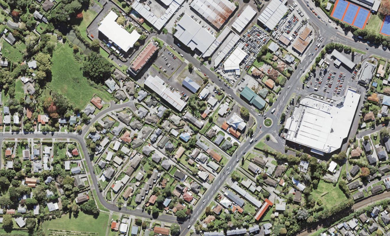 30/10F Westward Ho, Glen Eden, Auckland - Carousel 1