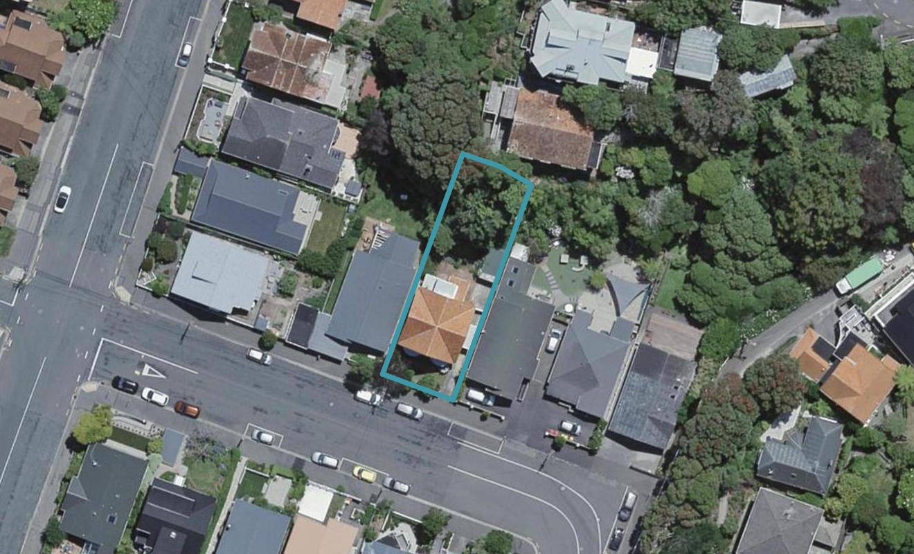 8 Ngaio Road, Kelburn, Wellington - Carousel 1