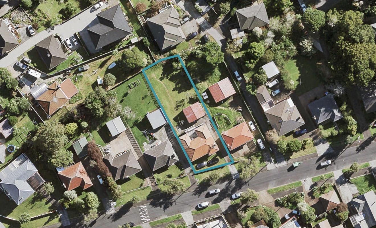 10 Batkin Road, New Windsor, Auckland - Carousel 1